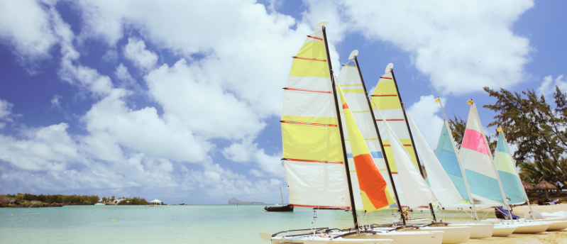 SWEATSHIRTS & HOODIES